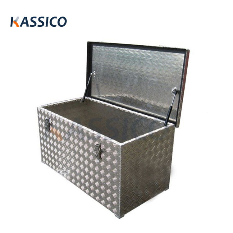 Maintenance measures for aluminum alloy toolbox